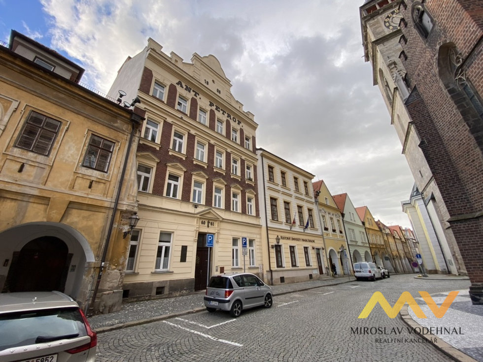 Pronájem bytu 2+1 78 m², Hradec Králové