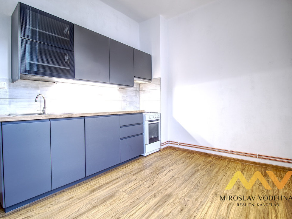 Pronájem bytu 2+1 65 m², Hradec Králové