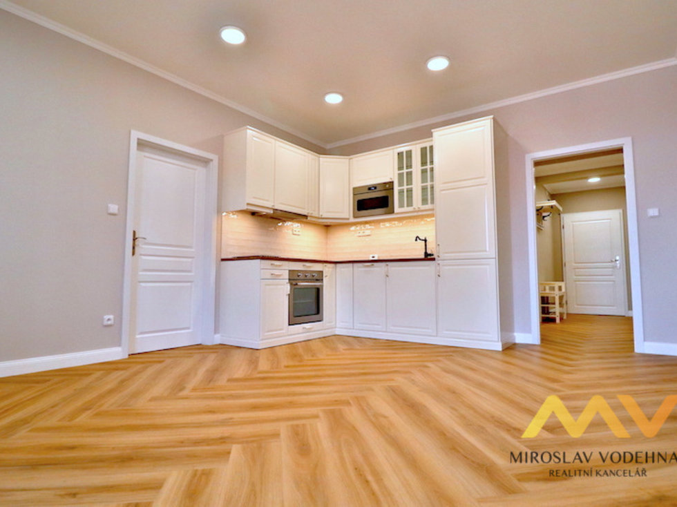 Pronájem bytu 2+kk 54 m², Hradec Králové