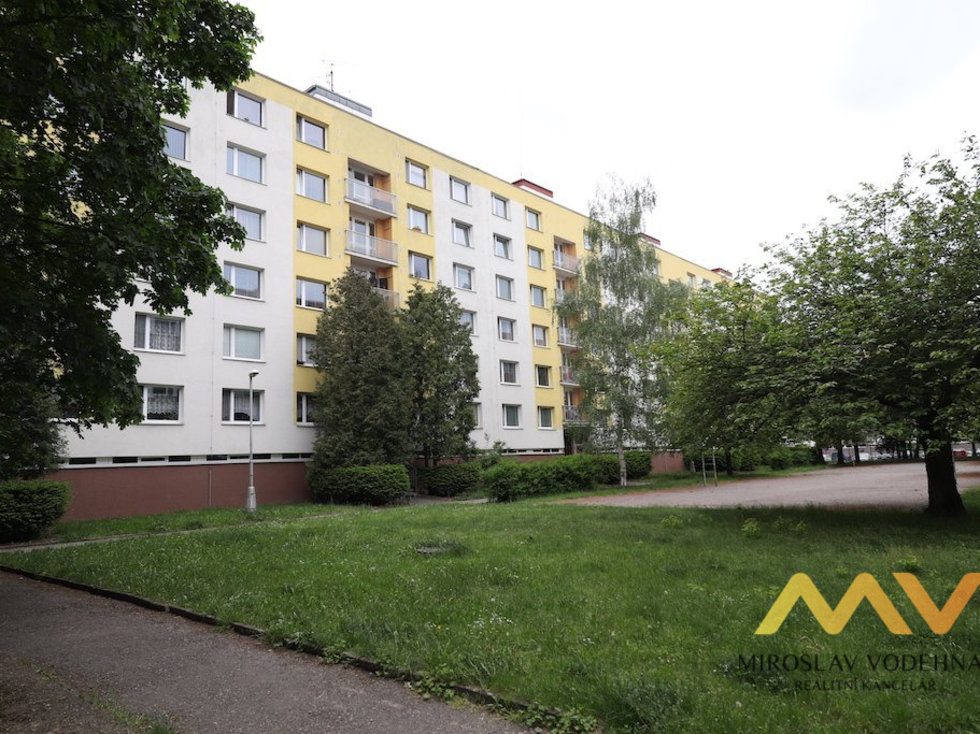 Pronájem bytu 1+1 35 m², Hradec Králové