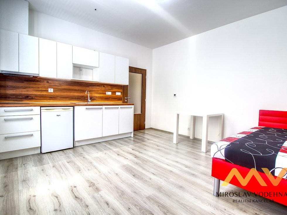 Pronájem bytu 1+kk, garsoniery 25 m², Pardubice