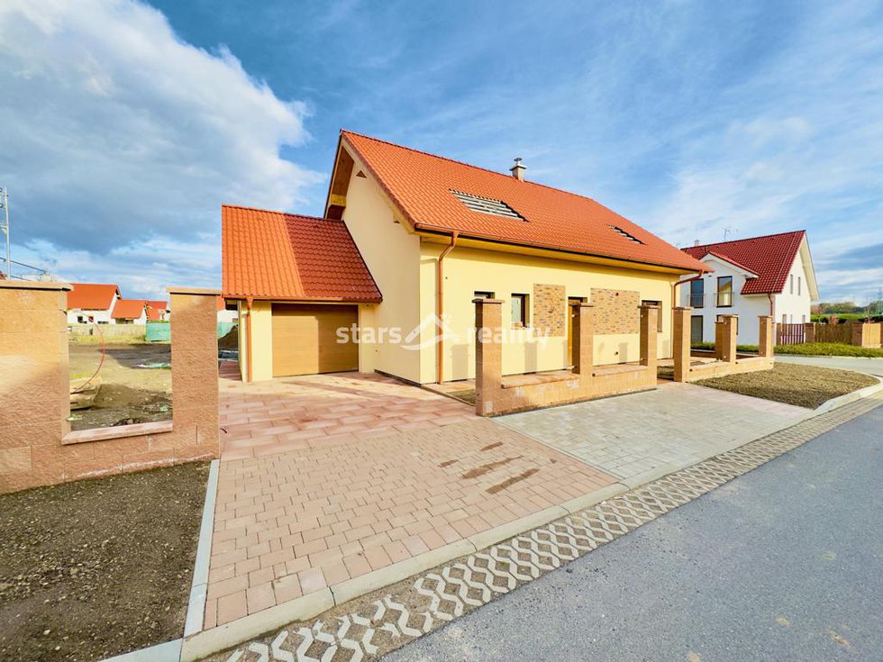 Prodej rodinného domu 179 m², Veltrusy
