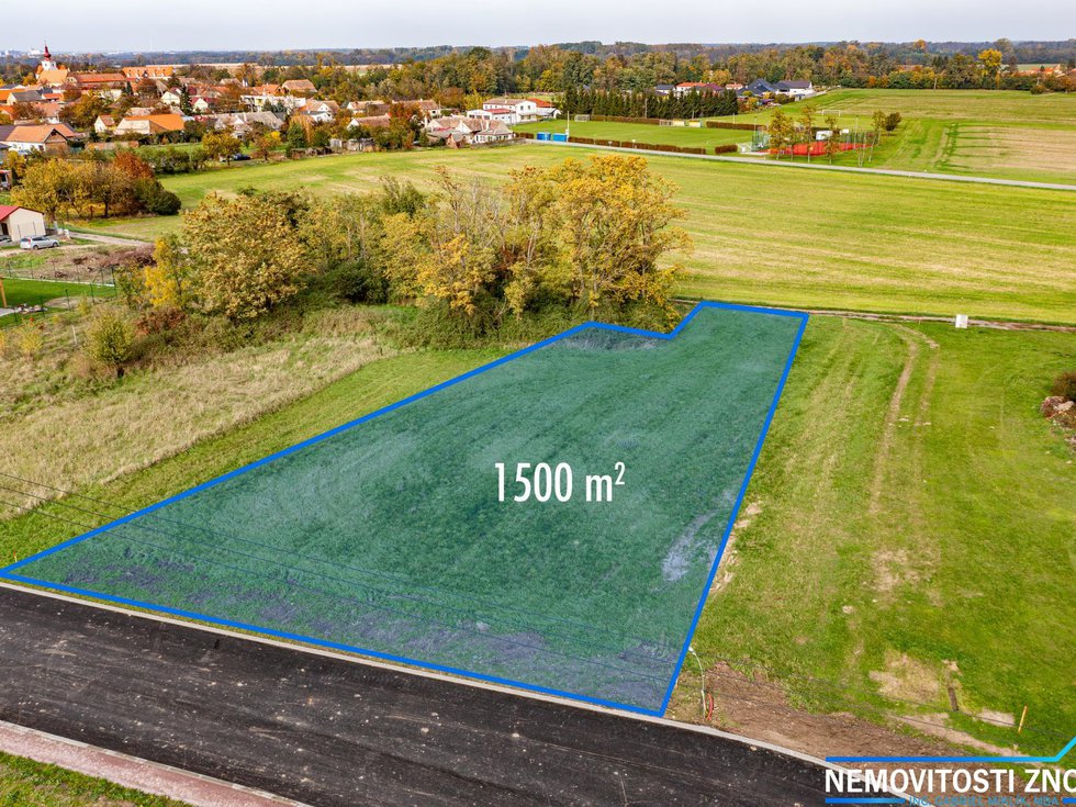 Prodej stavební parcely 1500 m², Slup