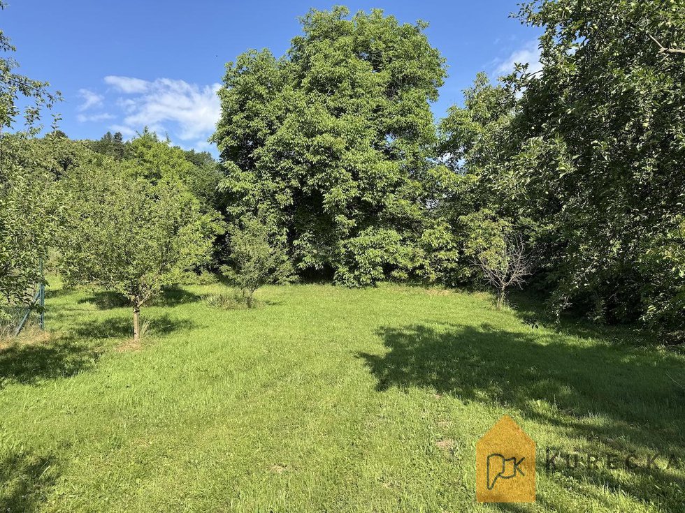 Prodej stavební parcely 1584 m², Lichnov
