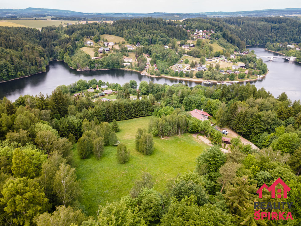 Prodej stavební parcely 1894 m², Pastviny