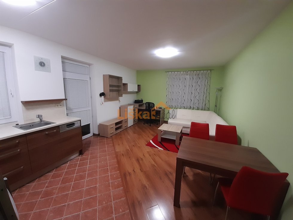 Pronájem bytu 3+kk 62 m², Bílovice nad Svitavou