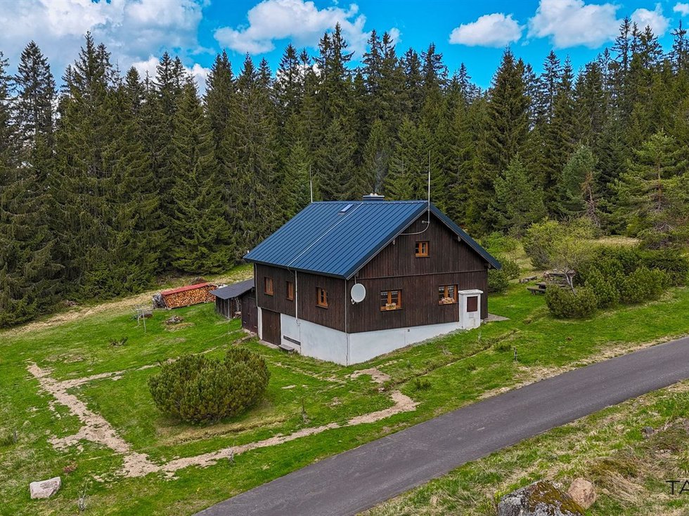 Prodej rodinného domu 200 m², Modrava