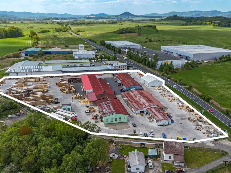 Prodej výrobního objektu 21066 m², Zákupy
