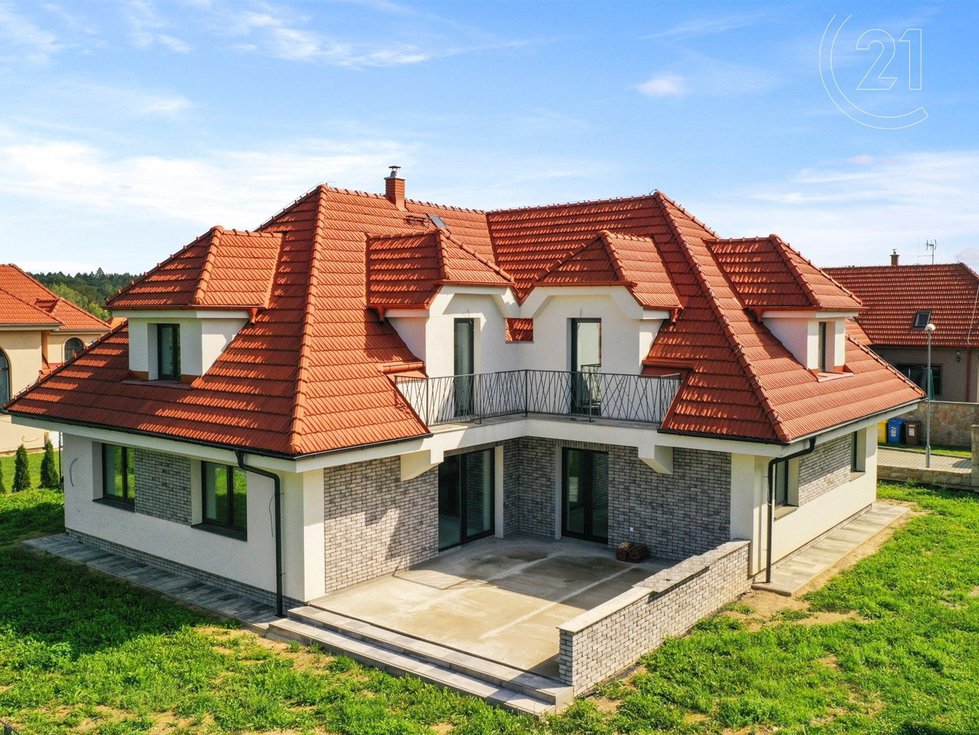 Prodej rodinného domu 420 m², Mukařov