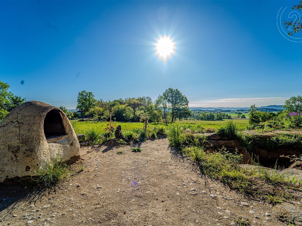 Prodej stavební parcely 1974 m², Vysoký Chlumec