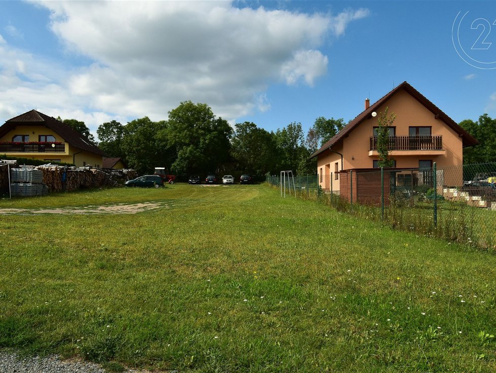 Prodej stavební parcely 1148 m², Korkyně