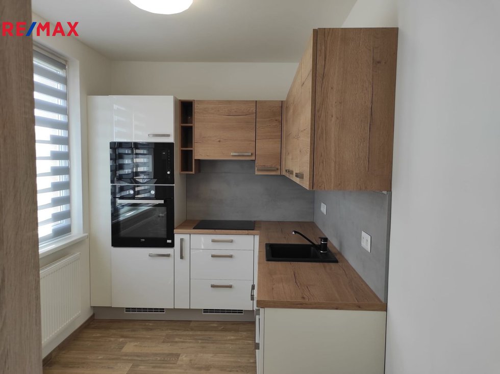Pronájem bytu 2+1 50 m², Karlovy Vary