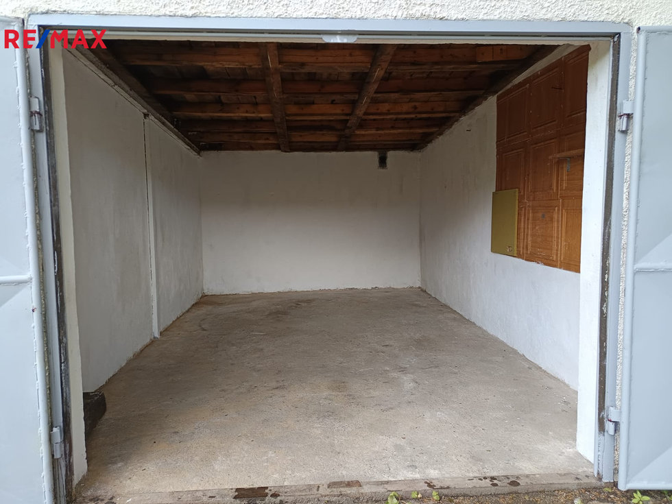 Pronájem garáže 20 m², Oloví