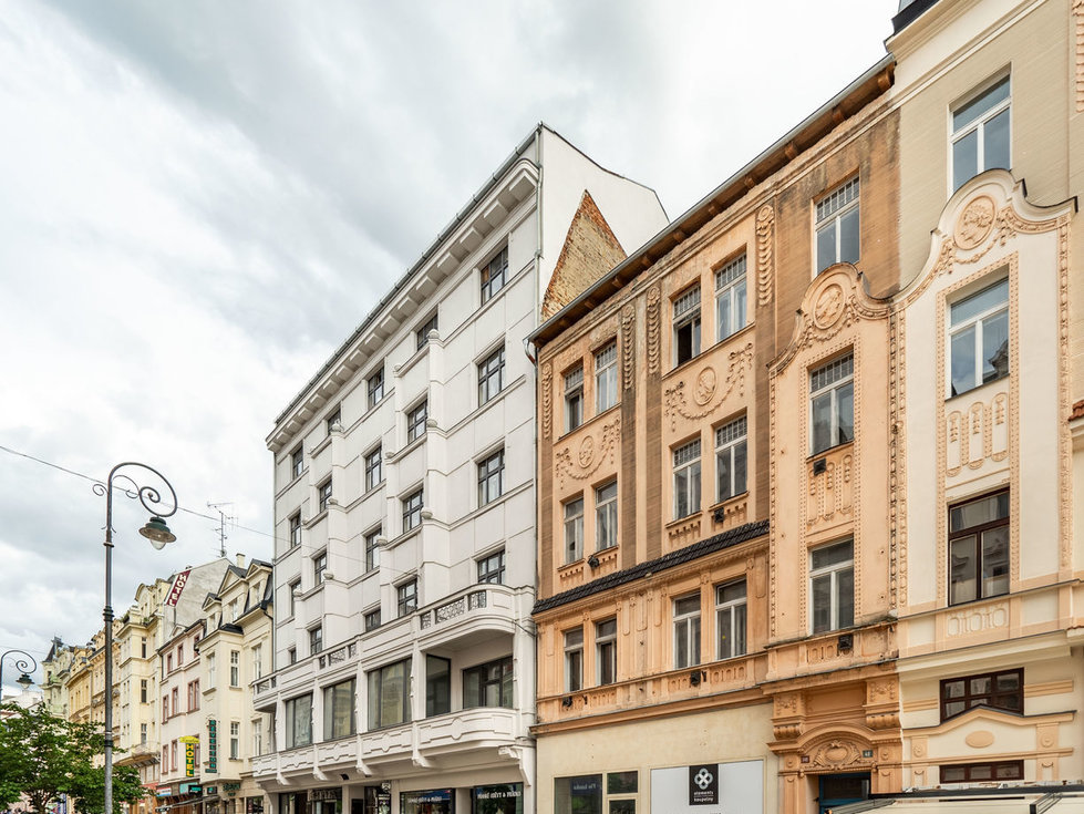 Prodej činžovního domu 1026 m², Karlovy Vary
