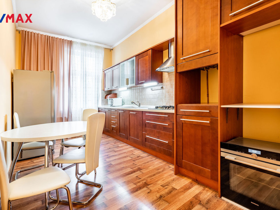 Prodej bytu 3+1 85 m², Karlovy Vary