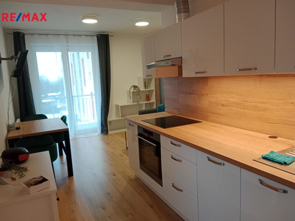 Pronájem bytu 2+kk 39 m², Nová Role