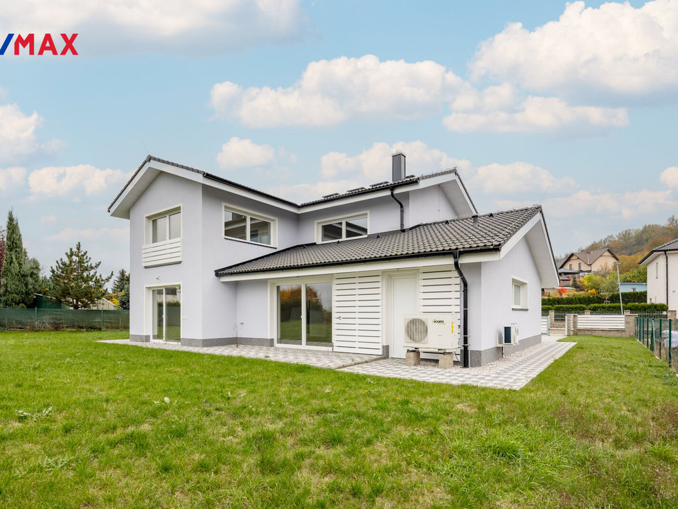 Prodej rodinného domu 178 m², Jenišov