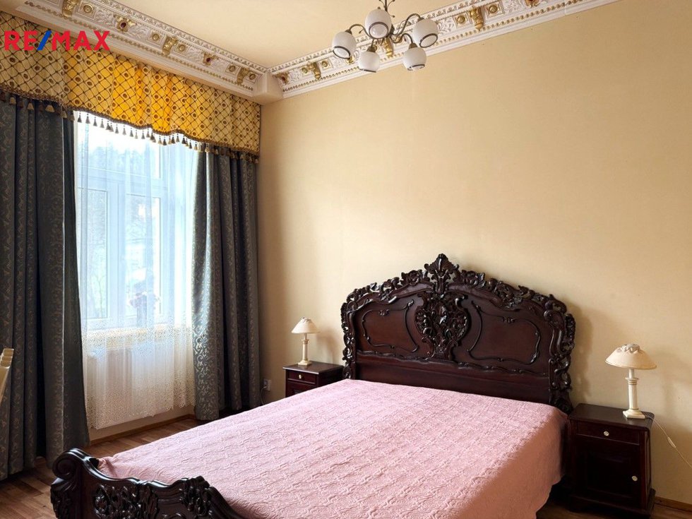 Pronájem bytu 1+1 86 m², Karlovy Vary
