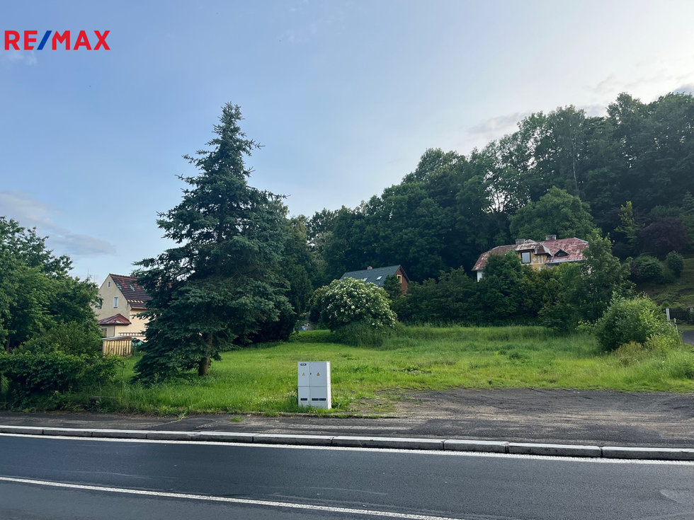 Prodej stavební parcely 1687 m², Ostrov