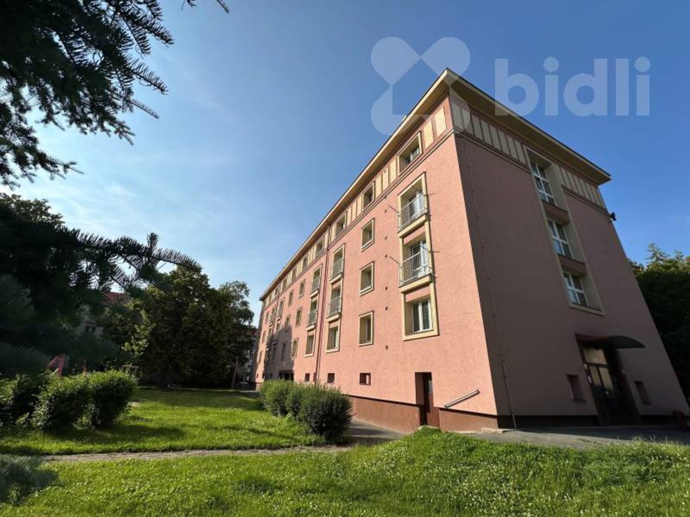 Pronájem bytu 2+1 60 m², Hradec Králové