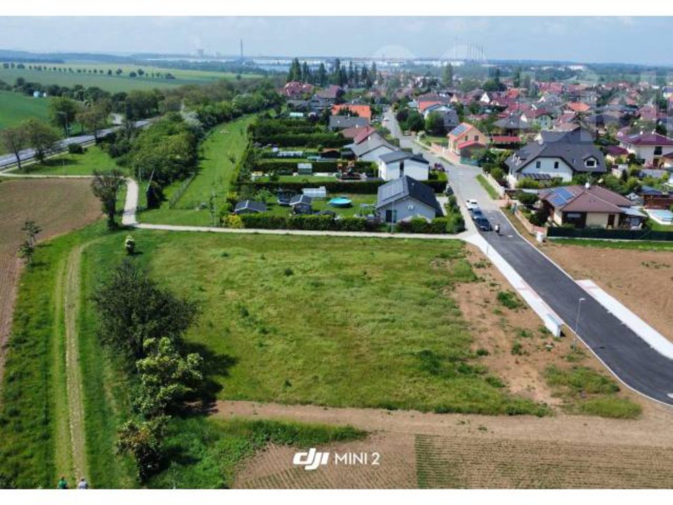 Prodej stavební parcely 700 m², Buštěhrad