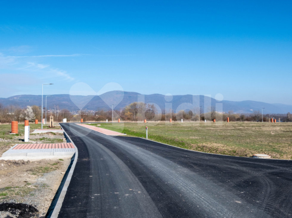 Prodej stavební parcely 1000 m², Vrskmaň