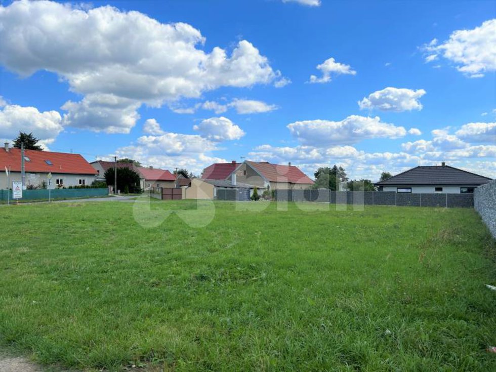 Prodej stavební parcely 1147 m², Narysov