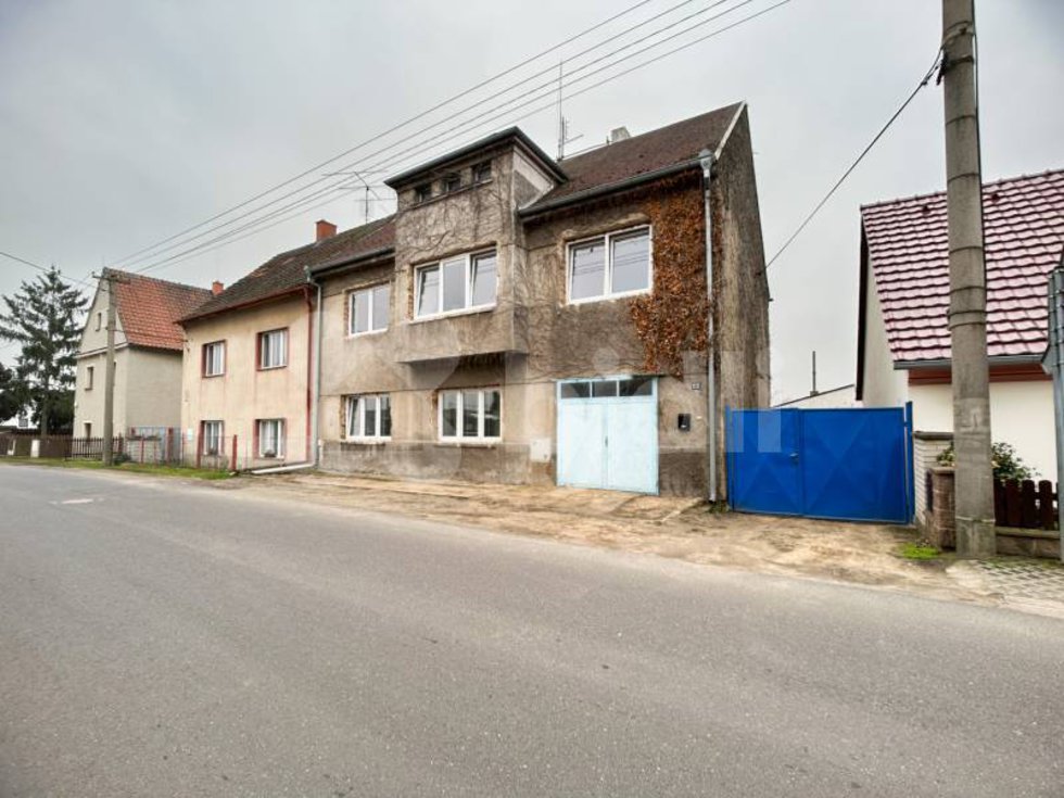 Prodej rodinného domu 220 m², Polepy