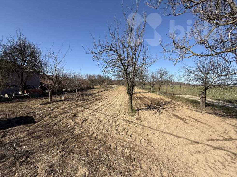 Prodej stavební parcely 1000 m², Troubky-Zdislavice