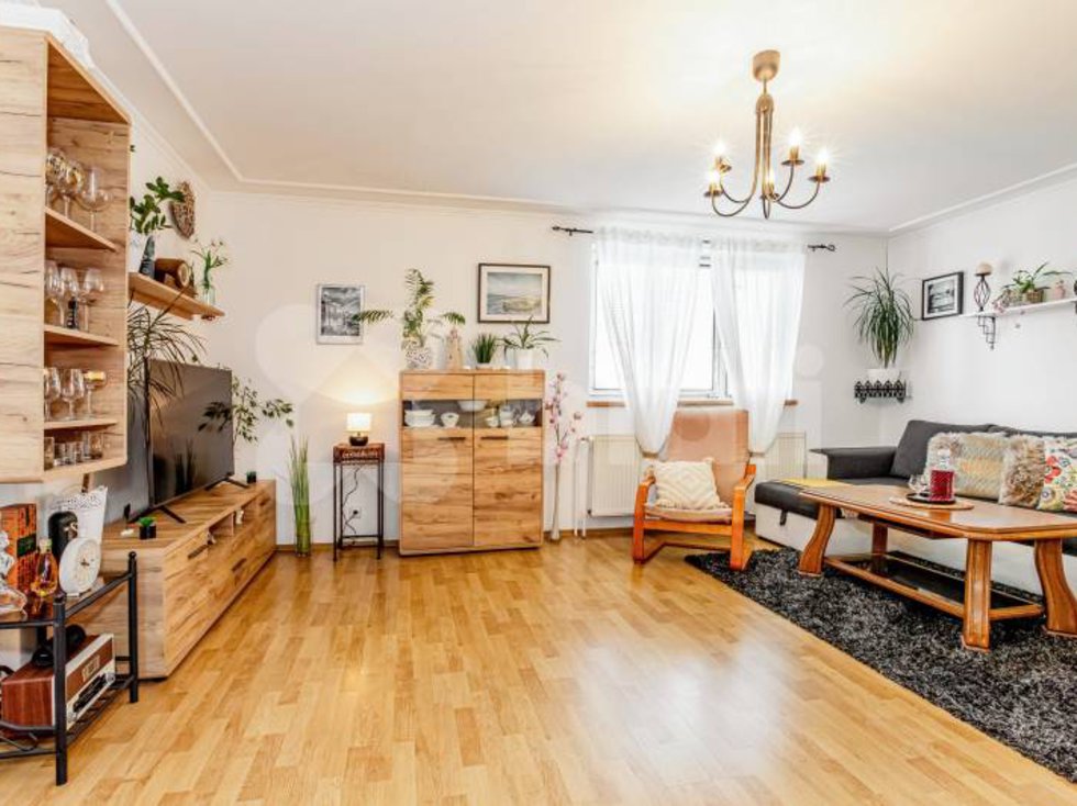 Prodej bytu 4+kk 81 m², Hůry