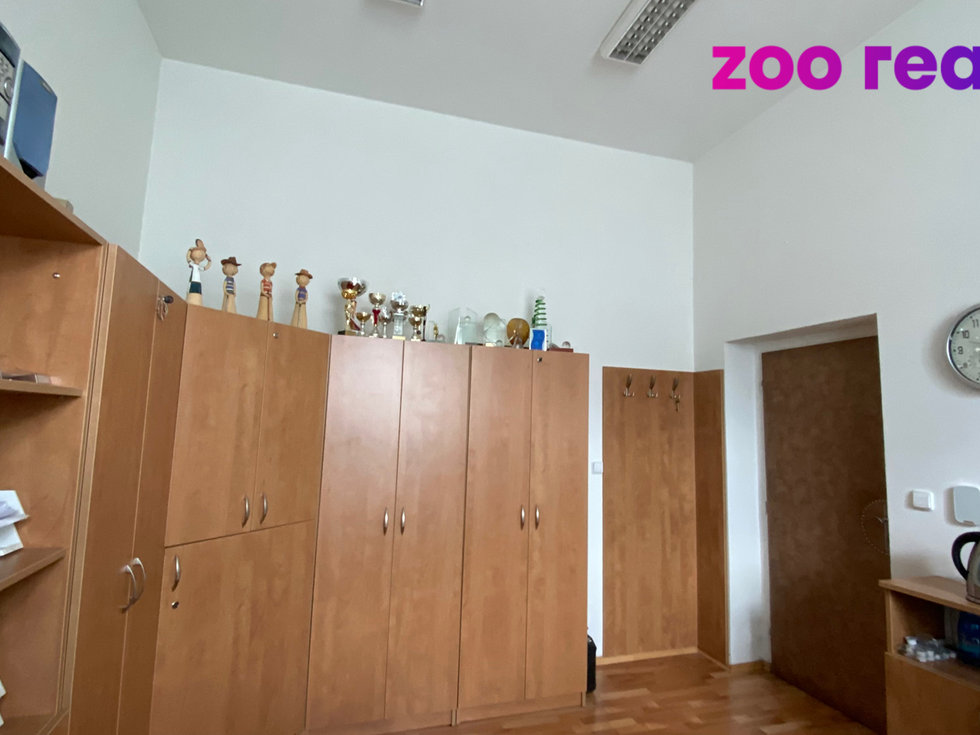 Pronájem kanceláře 17 m², Chomutov