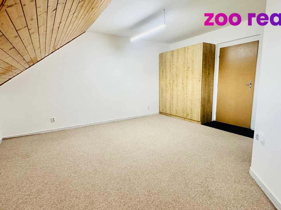 Pronájem bytu 1+kk, garsoniery 33 m², Vráto