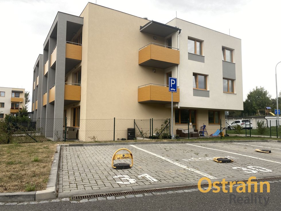 Pronájem parkovacího místa 13 m², Frýdek-Místek