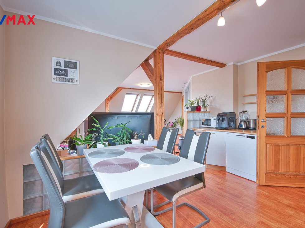 Prodej bytu 2+1 84 m², Cheb