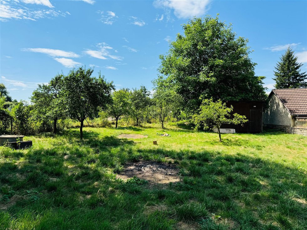 Prodej stavební parcely 802 m², Církvice