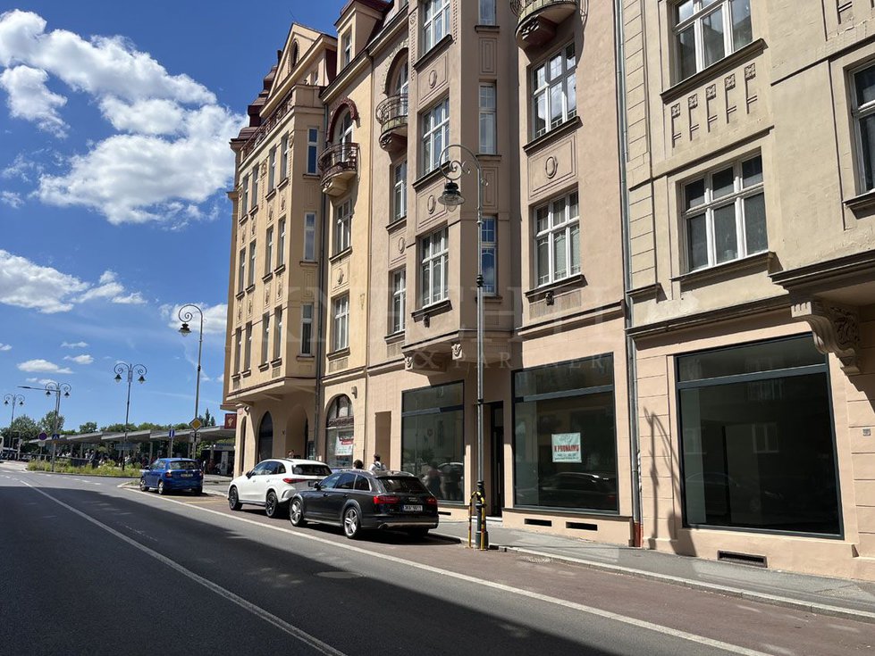 Pronájem obchodu 145 m², Karlovy Vary