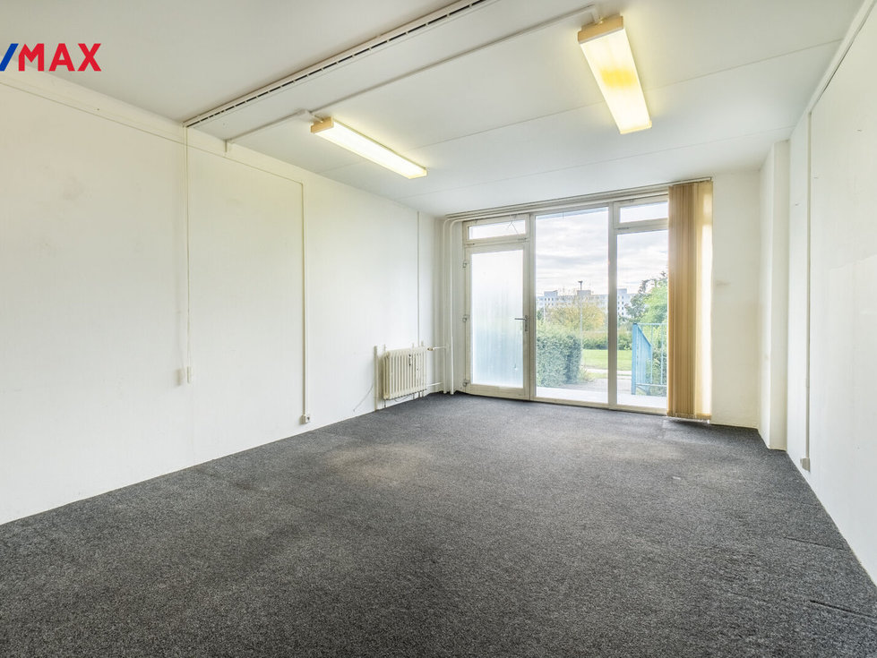 Pronájem obchodu 28 m², Praha