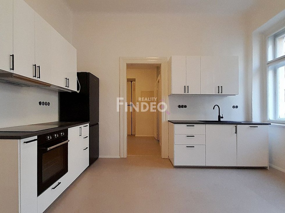 Pronájem bytu 3+1 90 m², Praha