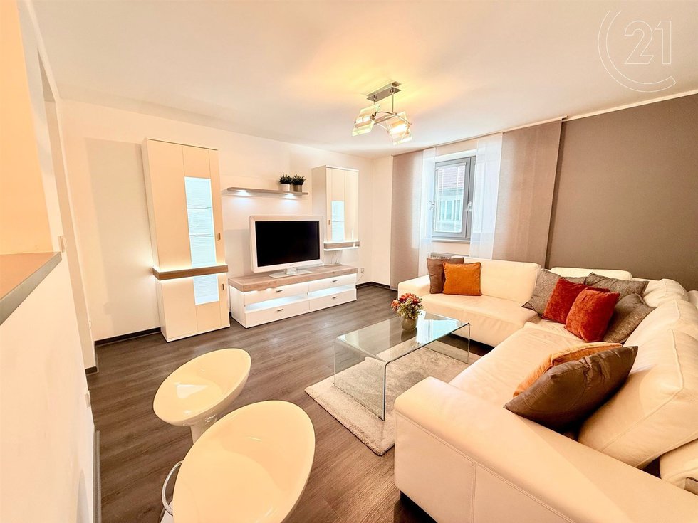 Pronájem bytu 2+1 53 m², Znojmo
