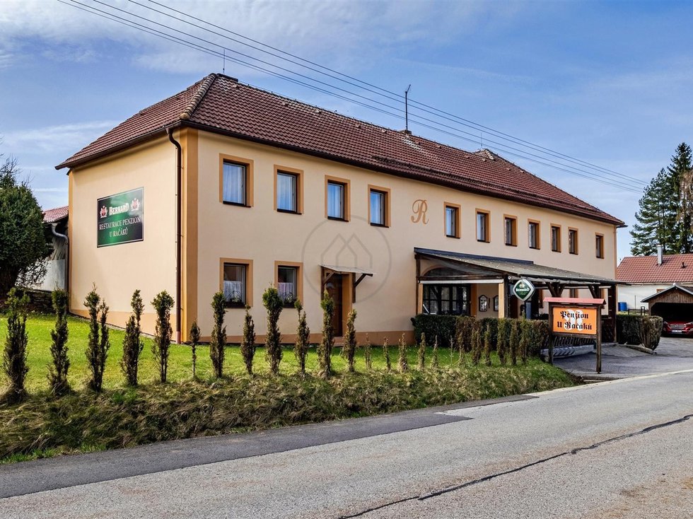 Prodej rodinného domu 376 m², Frymburk