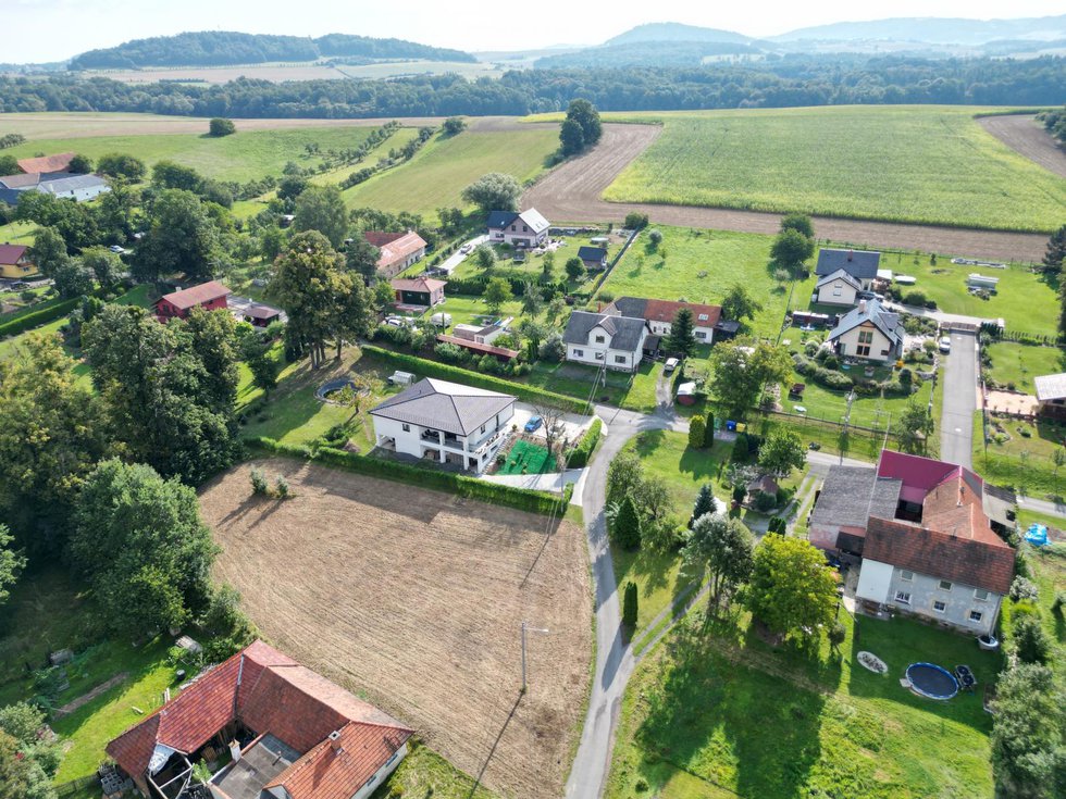 Prodej stavební parcely 2477 m², Jeseník nad Odrou