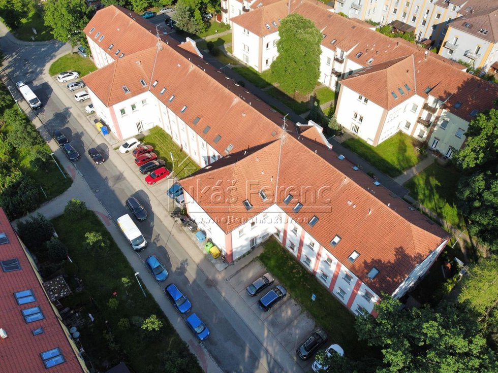 dji_fly_20250612_180620_263_1749744621793_photo_op