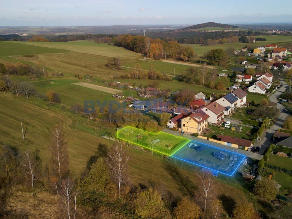 Prodej stavebního pozemku 1276 m2 v obci Ločenice