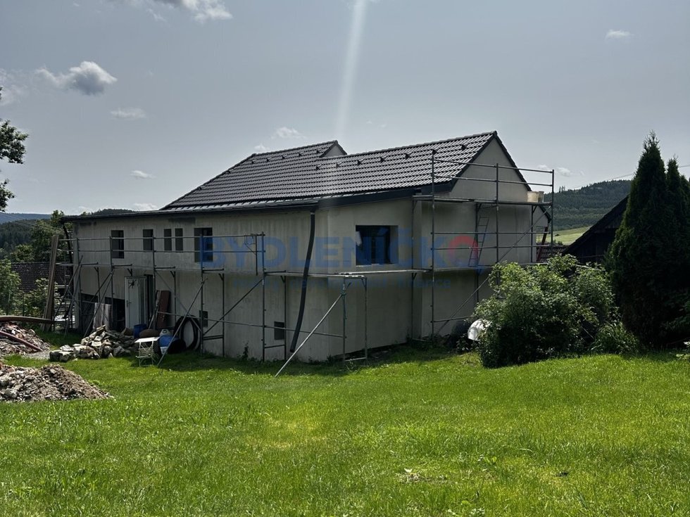 Pronájem 3 bytových jednotek v domě ve Větřní (Již