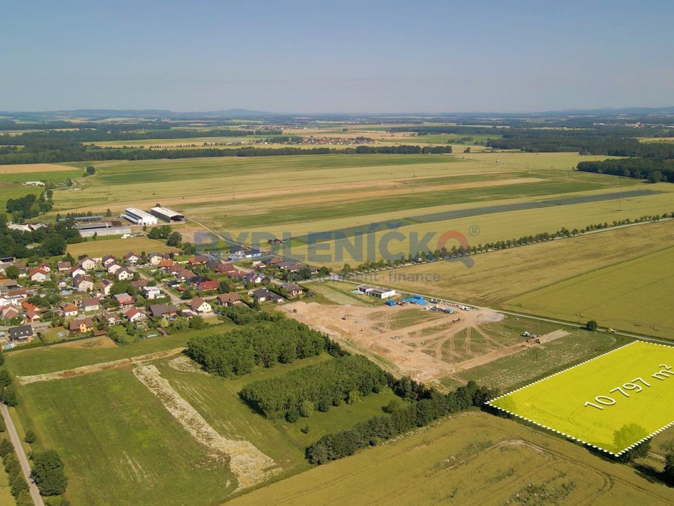 Prodej stavebního pozemku 10 797 m2 v obci Čejkovi