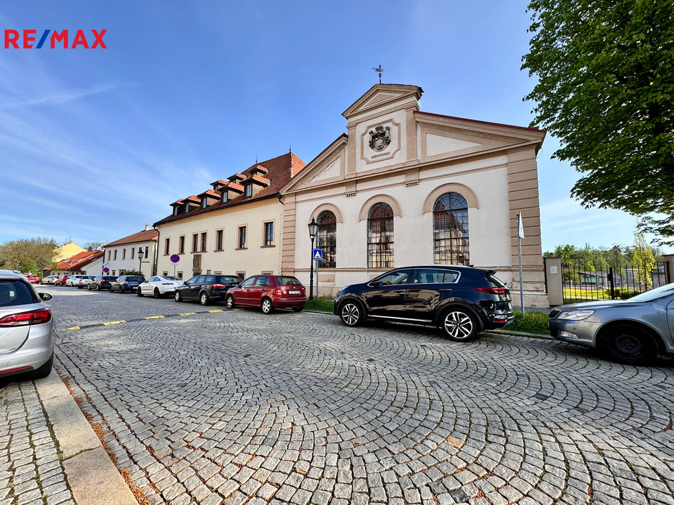 Prodej Ostatních komerčních prostor 1024 m², Kroměříž