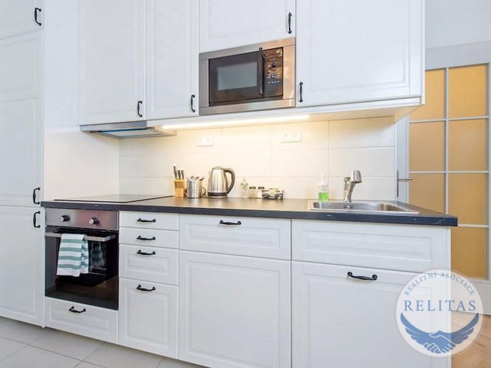Pronájem bytu 1+kk, garsoniery 35 m², Praha