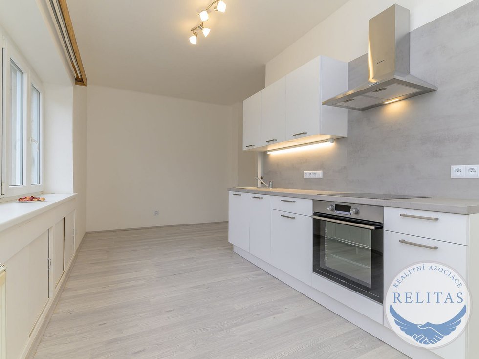 Pronájem bytu 2+kk 40 m², Praha