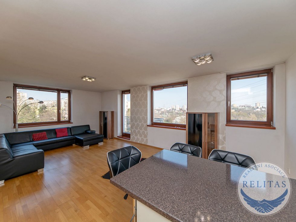 Pronájem bytu 3+kk 100 m², Praha