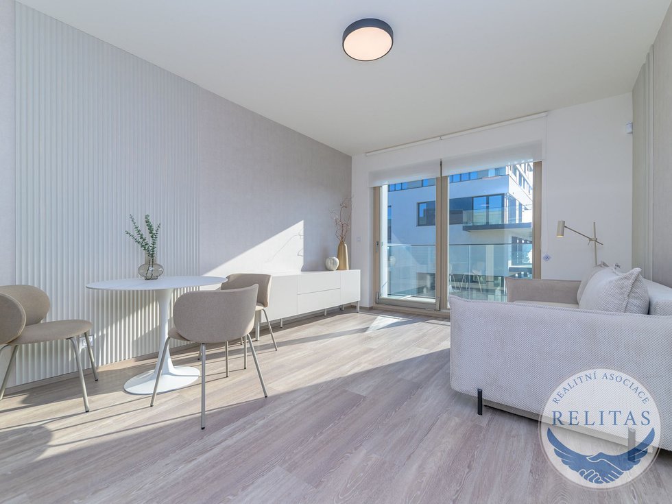 Pronájem bytu 2+kk 65 m², Praha